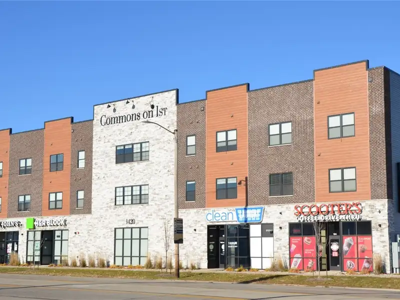 Prime Retail Space Near Coe College with High Traffic and Established Co-tenants