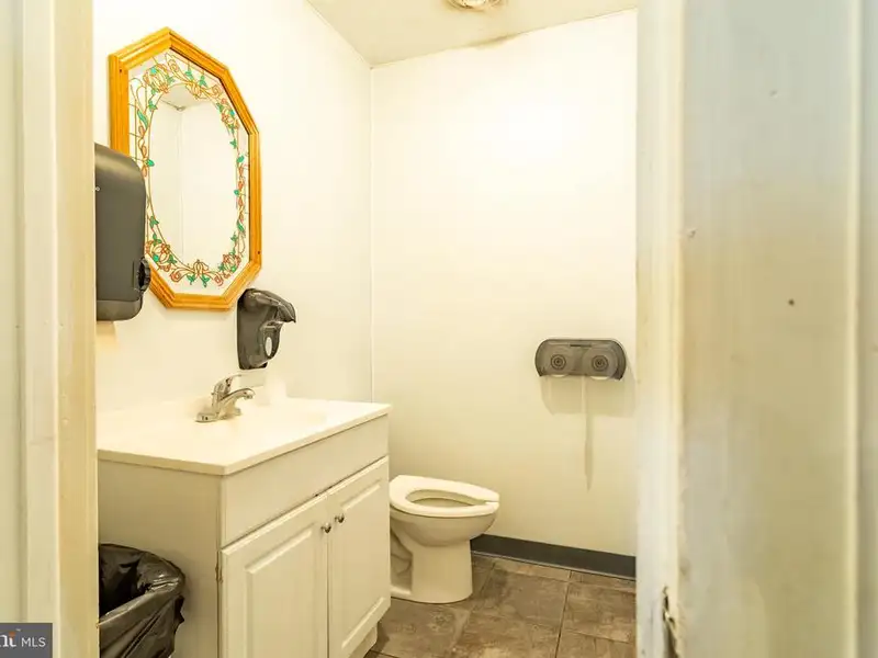 Established Restaurant with Commercial Kitchen and 120+ Seating in Hardy County