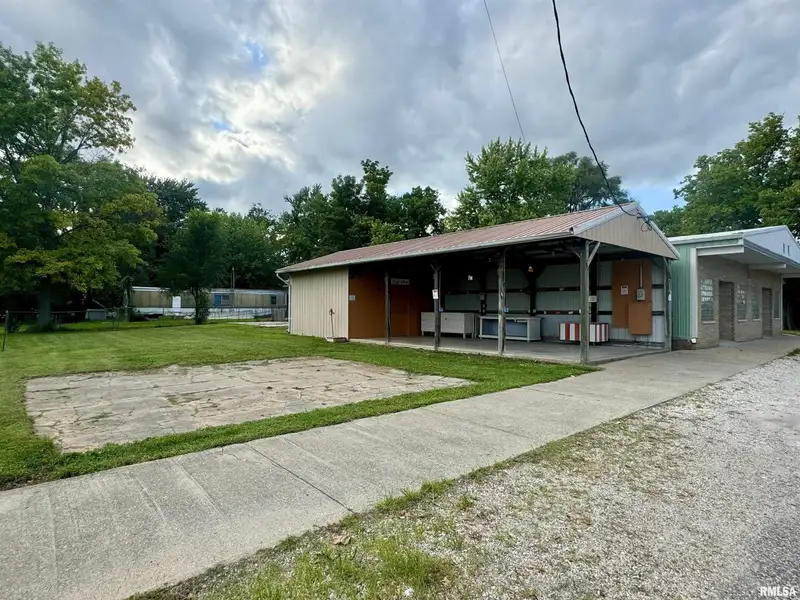 Commercial Property with Pole Barn and Two Lots in Scenic Drive Location