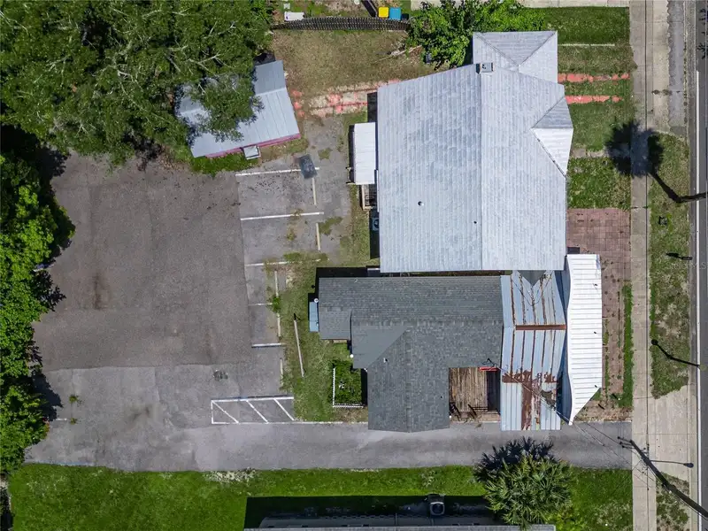 Distinctive Commercial Property in Historic Uptown Mount Dora with Flexible Layout