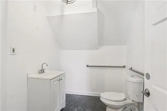 Uptown Commercial Space with Outdoor Patio and Parking - 1844 Sf White Box Ready