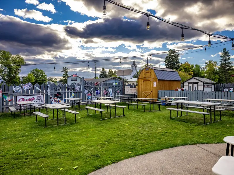 Historic Del's Bar & Grill: Profitable Lakeside Business in Somers, Mt with Liquor License