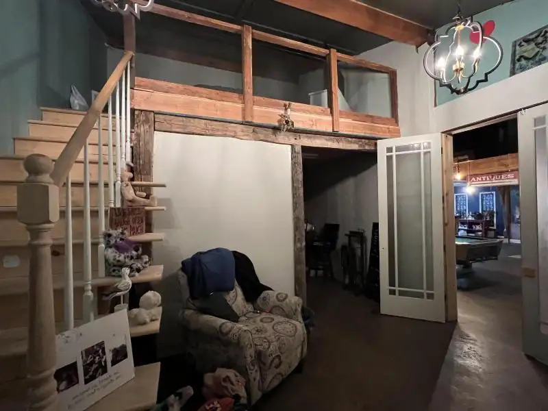 Versatile Mixed-use Property with Office Space and Storage in Residential Area