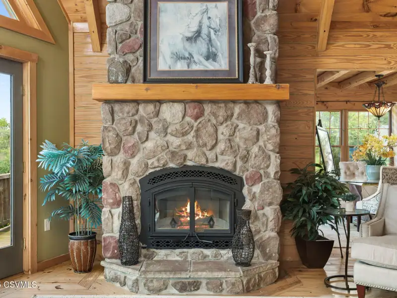 Commercial Log Home on 2 Acres with 3 Bedrooms and Scenic Views