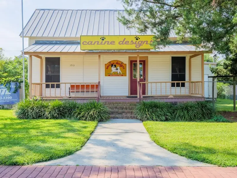 Versatile Flex Building with Office and Warehouse Space in Prime Valdosta Location