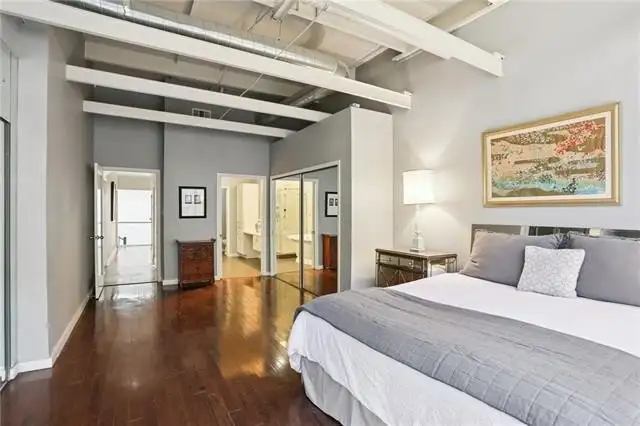 Historic 3-bedroom Residence with Rooftop Terrace in Cbd, Plus 1-bedroom Unit for Rental