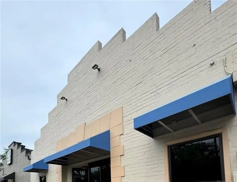 Downtown Gainesville Office/retail Suite in Central Business District