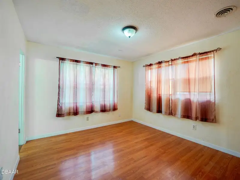 Versatile Single Family Home on 1/4 Acre in Sfr-5 Zoning