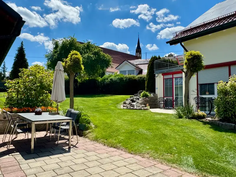Renovated Country Hotel and Apartment Complex Near Romantic Road with Expansion Potential