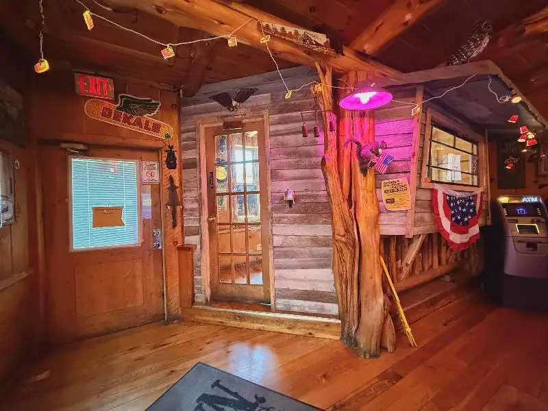 Turnkey Lodge-style Investment Opportunity in Berlin with Unique Interior and Bar