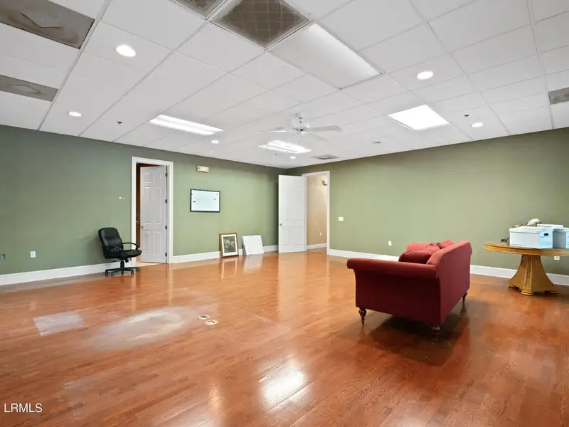Multi-use Building with Long-term Tenant and Warehouse/office Space in Prime Location