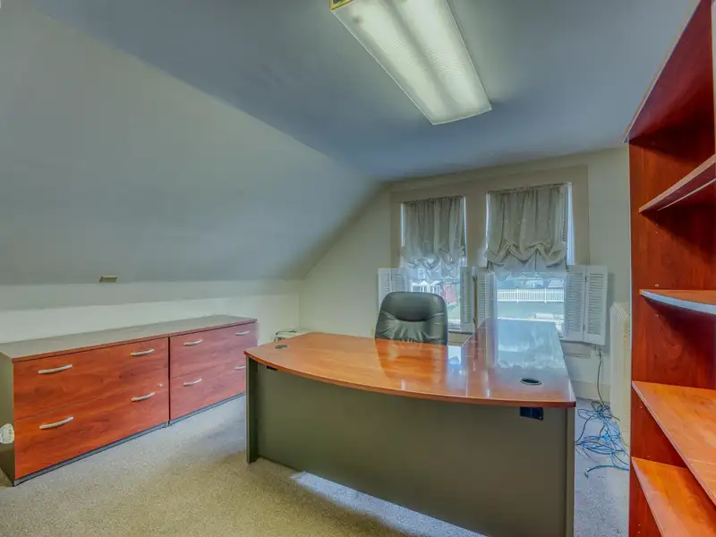 Versatile Mixed-use Property on Cottage Street, Littleton with Office Spaces and Barn