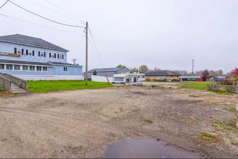 Turnkey Bar/restaurant/hotel on Hwy 11 with Private Living Quarters and Outdoor Beer Garden