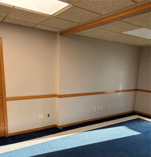 Updated Office Suite in Well-maintained Park Near I-380