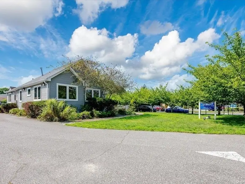 Renovated Office Space Adjacent to Good Samaritan Hospital, 3,606 Sq Ft Total