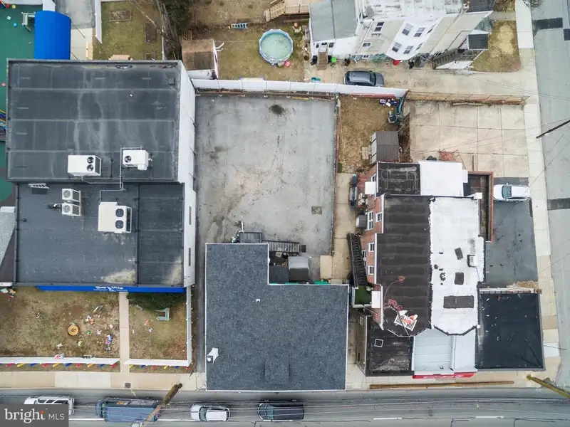 Standalone Commercial Building with Apartment on Macdade Boulevard