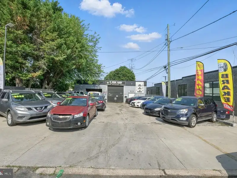 Established Auto Business and Commercial Property in Highlandtown with Turnkey Setup