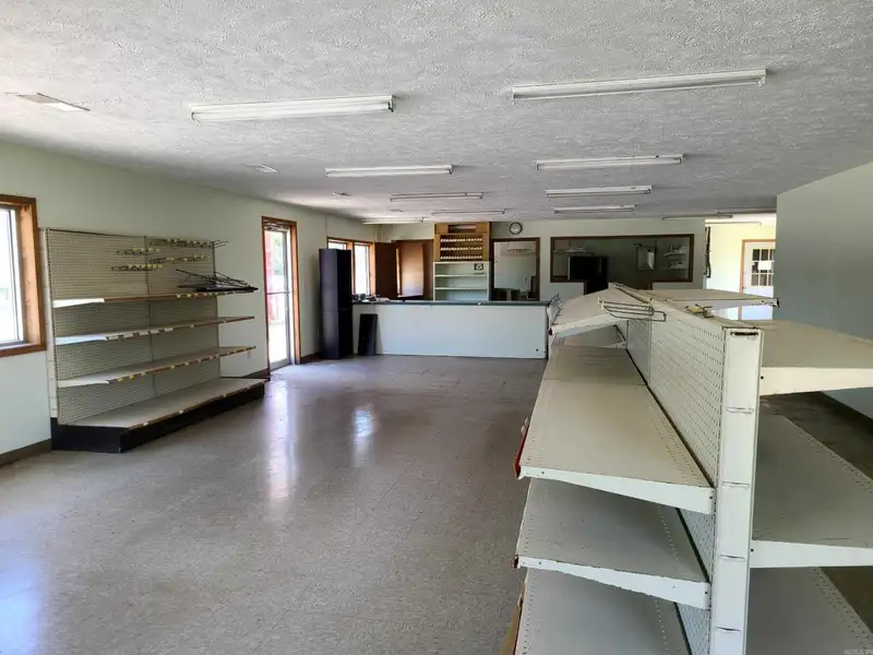 Commercial Property with Highway Frontage, Multiple Buildings, and 6 Acres in St. Joe