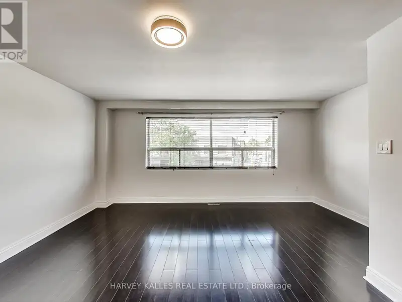 Renovated Commercial Property with Restaurant and Two Apartments in the Junction