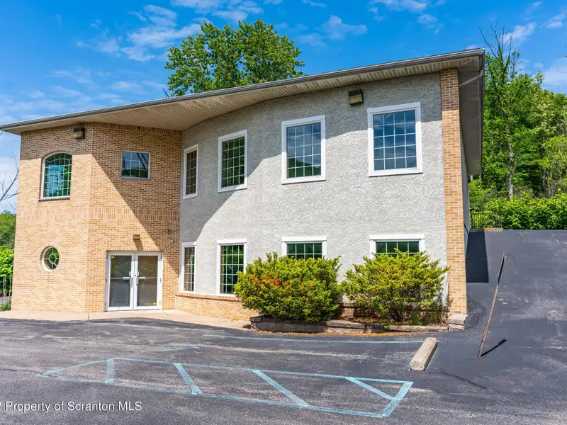 Commercial Lease Opportunity in High Traffic Location, Clarks Summit