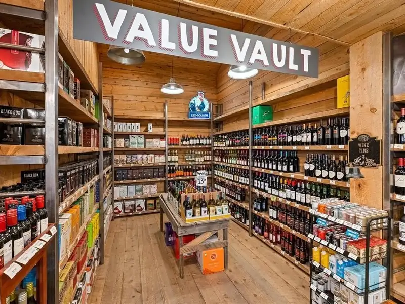 Multi-use Commercial Property with Established Tenants in Durango's Growing Market