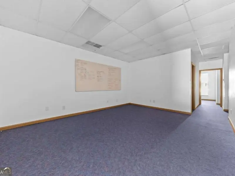 9,000 Sqft Industrial Building on 1.03 Acres in St. Marys, Ga