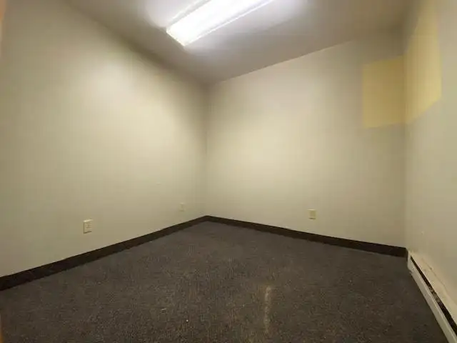 Commercial Office Space with High Traffic Exposure in Prime Location