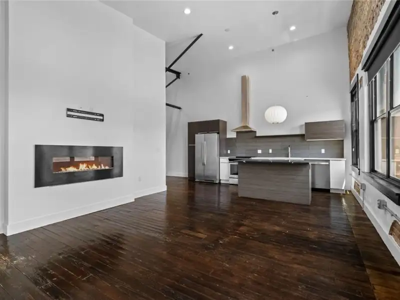 Mixed-use Commercial Property with Retail Space and Renovated Apartments in Downtown Joplin