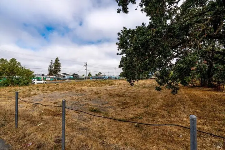 6.33-acre Development Opportunity in Prime Santa Rosa Location