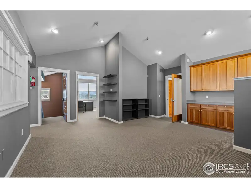 Versatile Office Suite in Niwot with Mountain Views and Shared Amenities