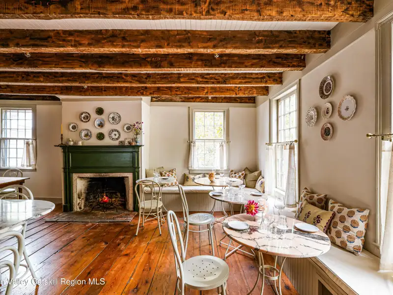 Historic Mixed-use Landmark in Kinderhook Village with Restaurant and Flexible Suites