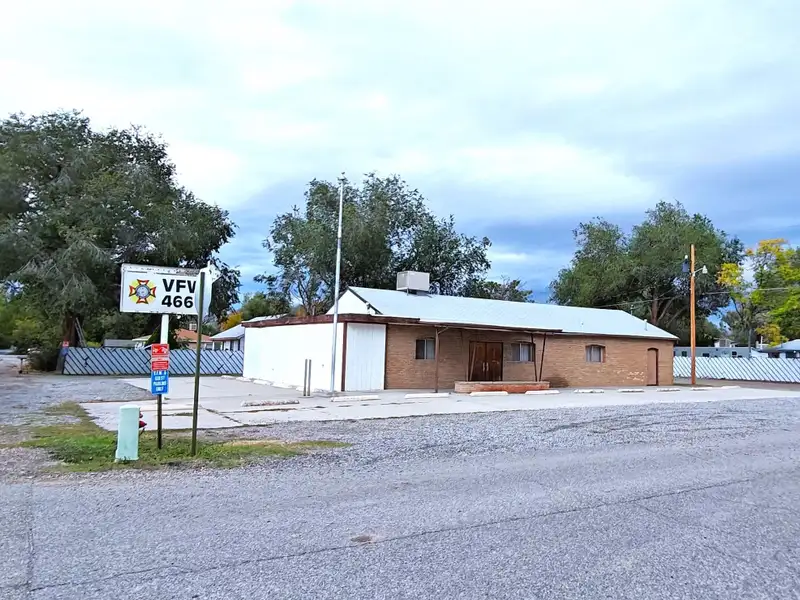 Versatile 2,604 Sq Ft Community Building on Corner Lot Near I-70b