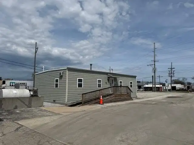 Industrial Business Suites for Lease in La Porte, in - Flexible Sizes Available