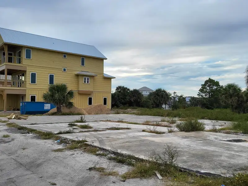 Gulf-view Lakefront Lot in Panama City Beach, Near Pier Park and Dog Beach