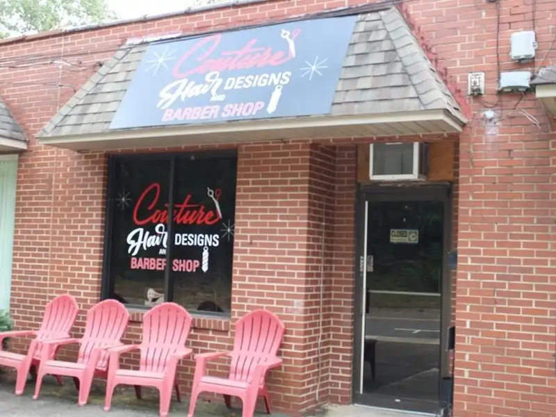Commercial Space for Sale in Prime Location, Currently Operating as Hair Salon