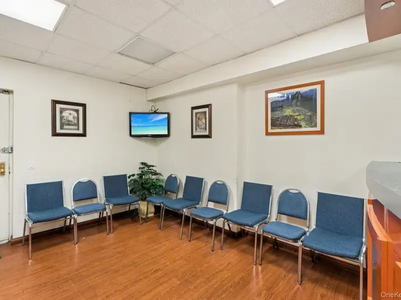 First Floor Office Unit in Forest Hills Co-op with Five Private Offices