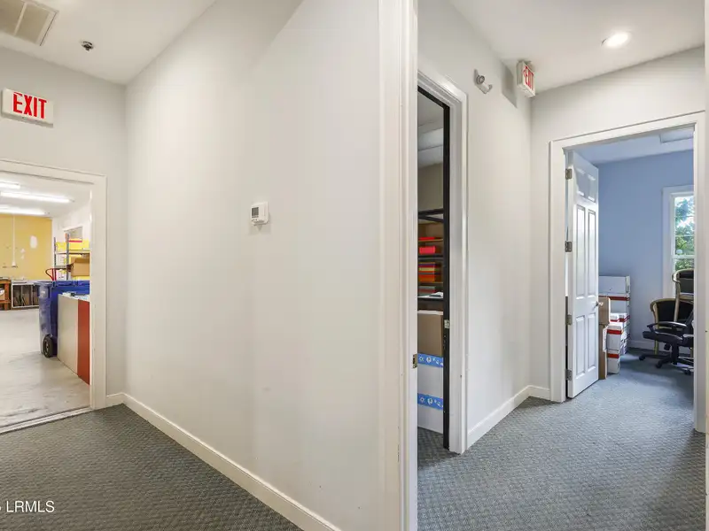 Multi-use Building with Long-term Tenant and Warehouse/office Space in Prime Location