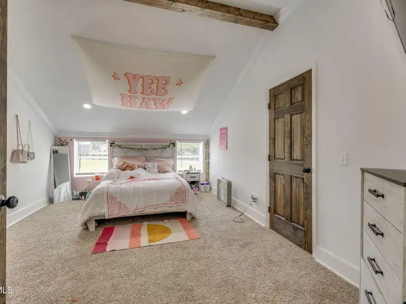 Custom Barndominium on 3 Acres with Pool and Income-generating Garage in Tennessee