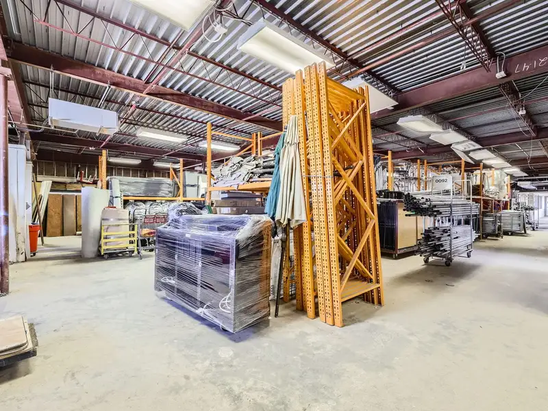 Modern Office/warehouse for Lease in Prime Golden Location with Outdoor Patio and Flexible Layout
