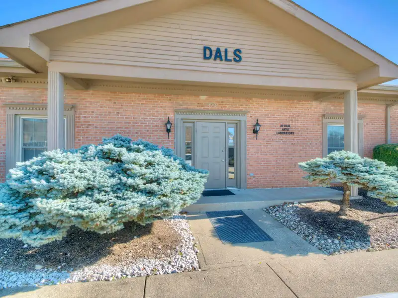 Move-in Ready 5,000 Sq Ft Commercial Space in Prime Edgewood Location