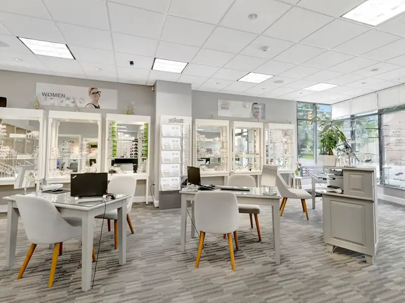 Versatile Retail Space for Lease in Downtown with High Visibility and Multiple Rooms