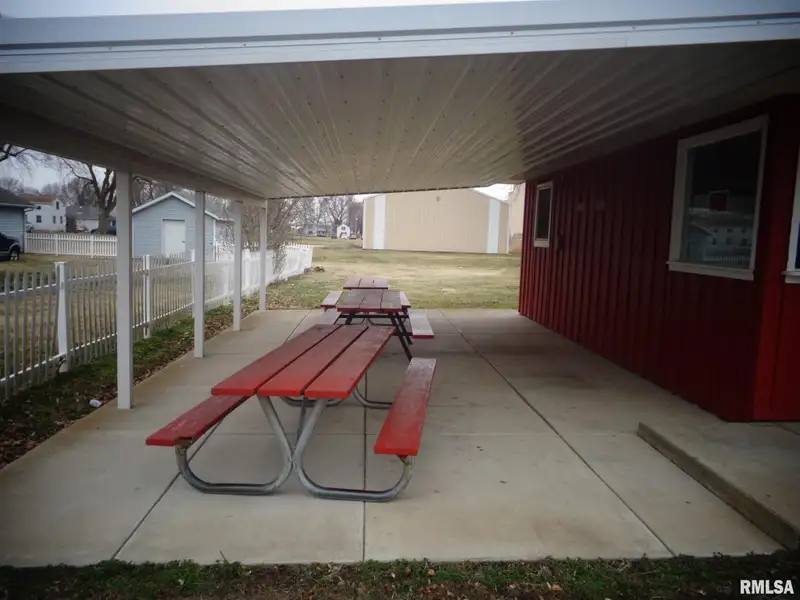 Established Eatery for Sale Near Pekin with Covered Patio and Equipment Included
