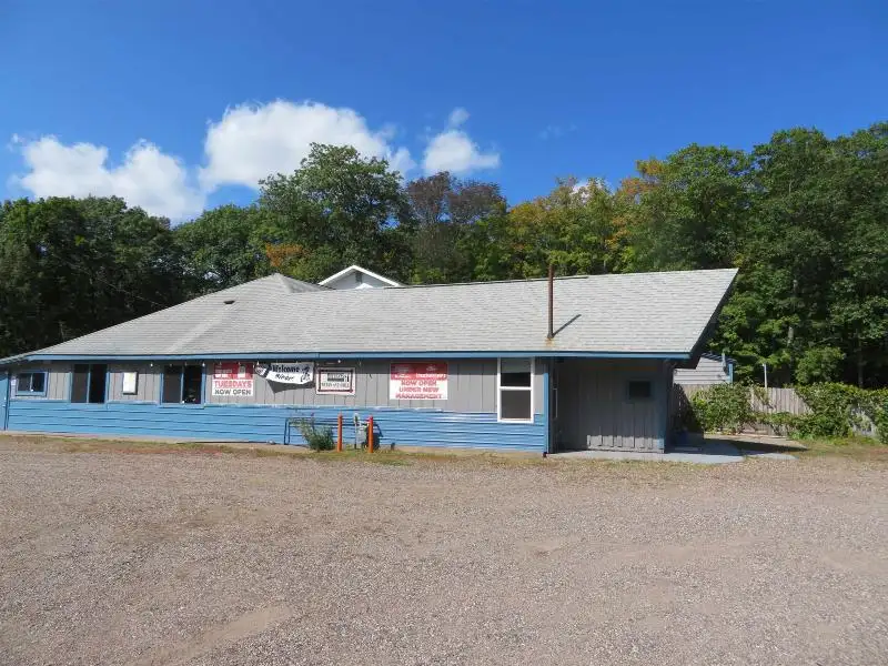 Turnkey Bar/restaurant with Apartment, Highway Access, and Development Potential in Northwoods