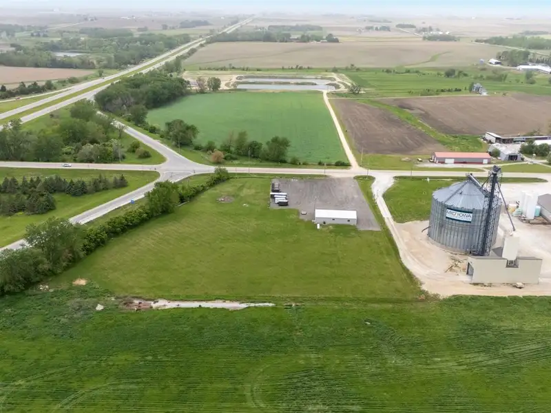 Commercial Building on Highway 20 Near Jesup, Ia with 4 Acres of Potential