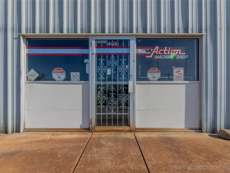 Versatile Former Machine Shop in Prime Downtown Sand Springs Location