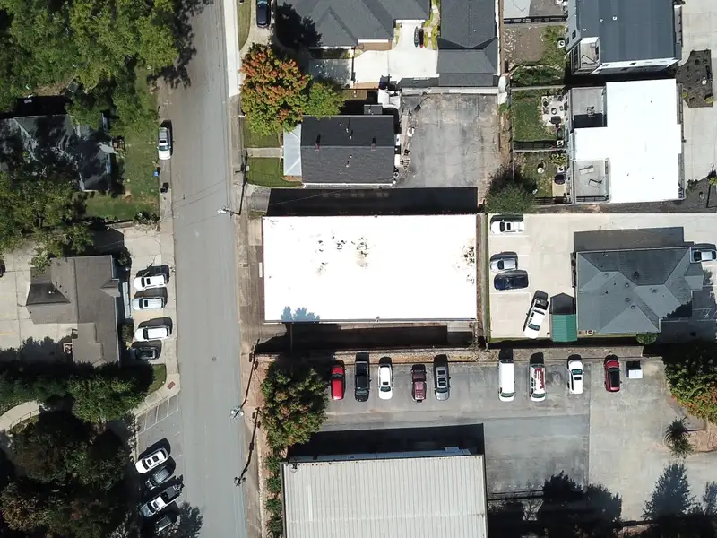 Versatile 5,000 Sq Ft Warehouse Near Downtown Gainesville with Dock and Roll-up Doors