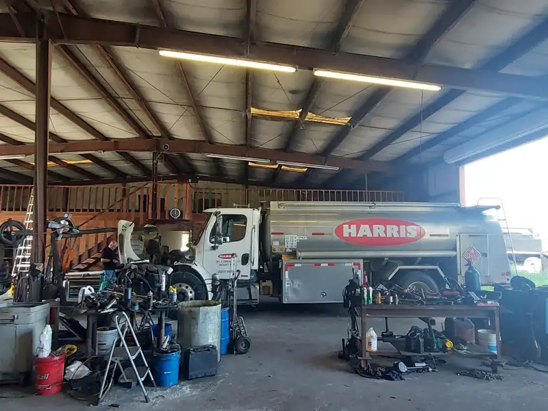 Commercial Property with Warehouse and 10.94 Acres on High-traffic State Rd 46, Mount Dora