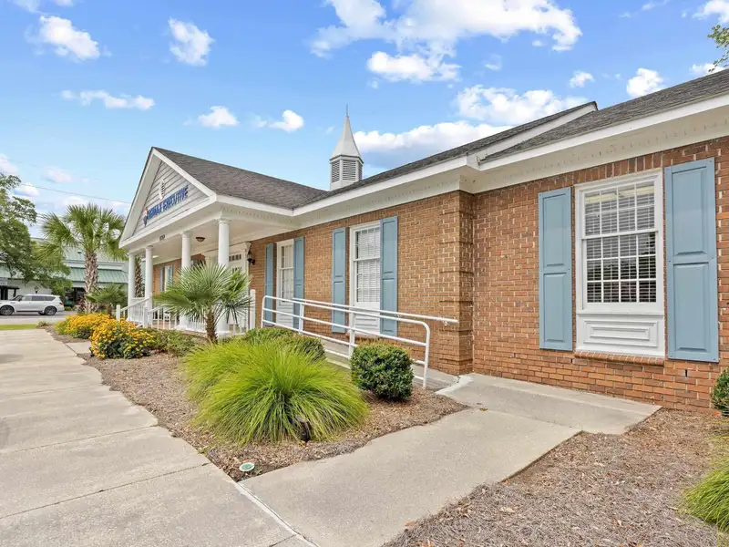 Standalone Commercial Building with Drive-thru in High-traffic Pawleys Island Location