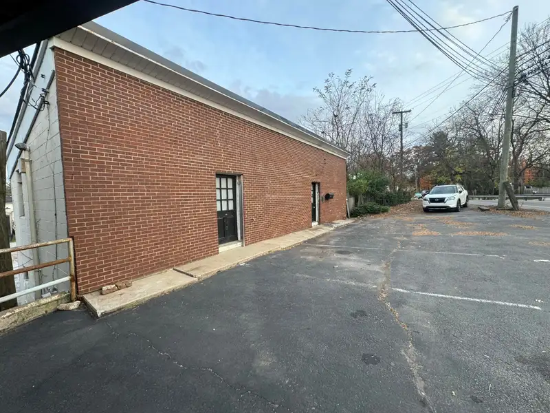 Downtown Georgetown Block Building with Parking, B-2 Zoning, 900 Sq Ft Per Level