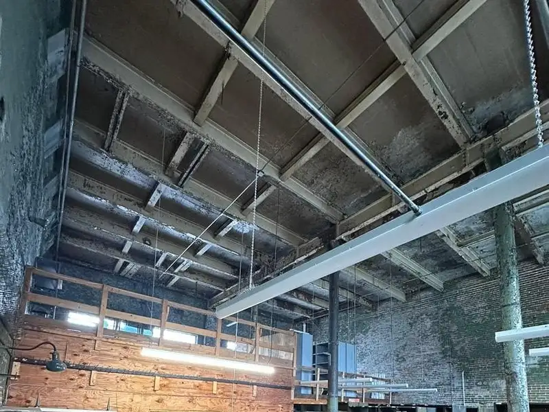 Industrial Building with 6 Bay Truck Repair Facility on 1.47 Acres Near Downtown